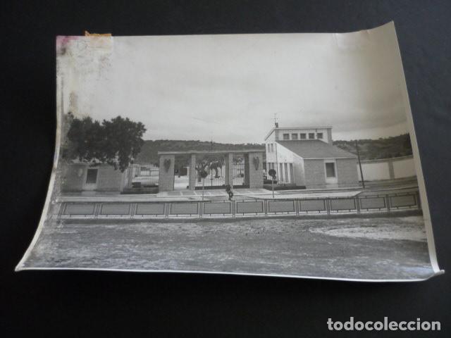 Fotograf&iacute;a antigua: EL PARDO MADRID CEMENTERIO ANTIGUA FOTOGRAFIA 18 X 24 CM