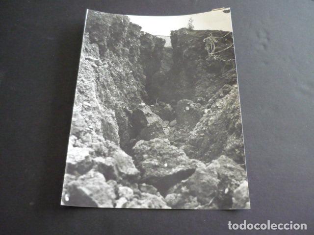 Fotograf&iacute;a antigua: VELEZ MALAGA EFECTOS DE UN TERREMOTO ANTIGUA FOTOGRAFIA 24 X 18 CM