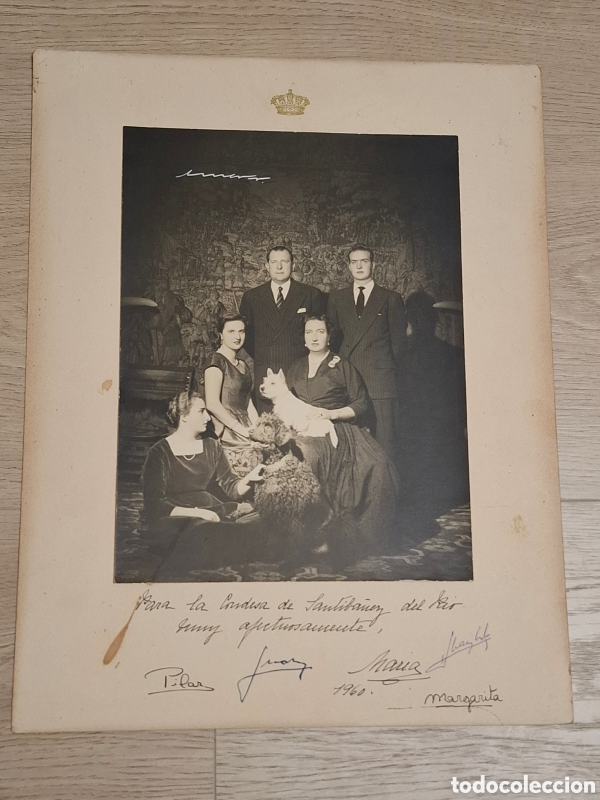 Fotograf&iacute;a antigua: Fotograf&iacute;a oficial de los Condes de Barcelona y sus hijos con dedicatoria firmada por todos, 1960