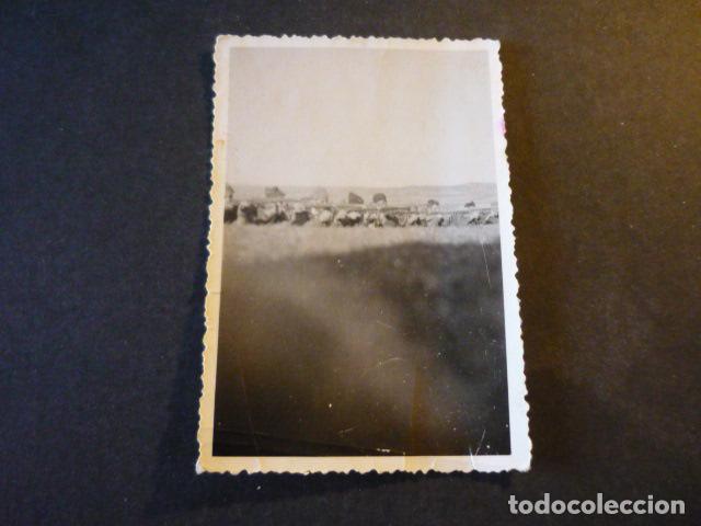 Fotografia antica: GUERRA CIVIL SOLDADOS EN TRINCHERA ANTIGUA FOTOGRAFIA 6 X 9 CM