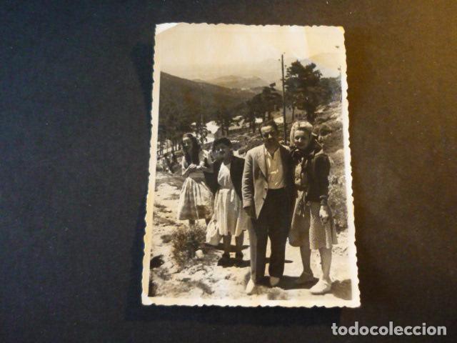 Alte Fotografie: PUERTO DE NAVACERRADA MADRID EXCURSIONISTAS ANTIGUA FOTOGRAFIA 8 X 11,5 CM