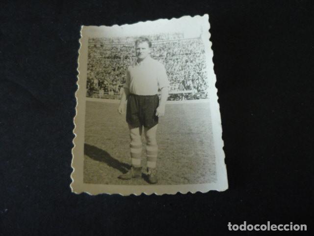 Fotografia antiga: RACING DE SANTANDER EQUIPO DE FUTBOL JUGARDOR ANTIGUA FOTOGRAFIA MAZO FOTOGRAFO 4,5 X 6 CM