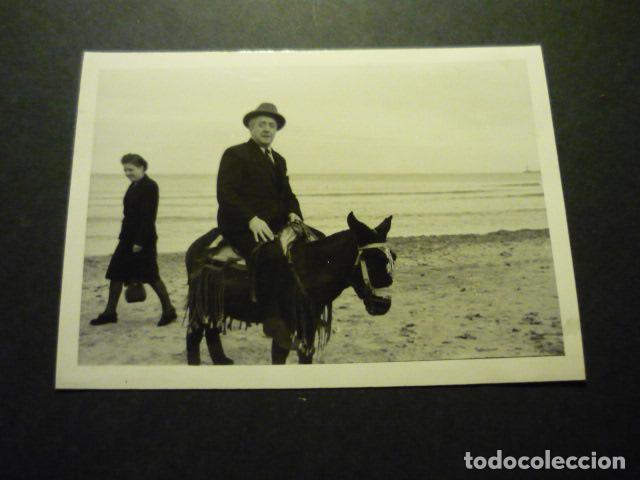 Photographie ancienne: VALENCIA HOMBRE MONTADO EN BURRO EN LA PLAYA ANTIGUA FOTOGRAFIA 7,5 X 10,5 CM