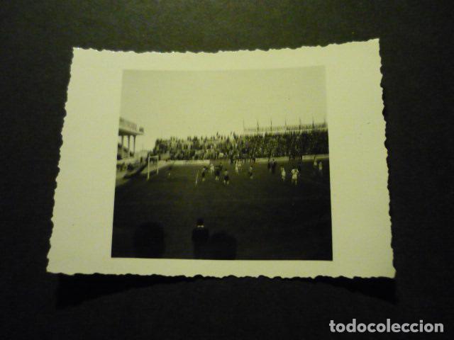Fotografia antica: SANTANDER CAMPO DE FUTBOL RACING EL SARDINERO ANTIGUA FOTOGRAFIA 6,5 X 9 CM