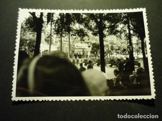 Fotograf&iacute;a antigua: MADRID DESFILE DE LA VICTORIA ANTIGUA FOTOGRAFIA 11,5 X 8 CM