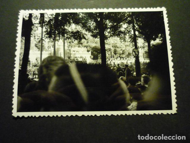 Alte Fotografie: MADRID DESFILE MILITAR DE LA VICTORIA ANTIGUA FOTOGRAFIA 11,5 X 8 CM