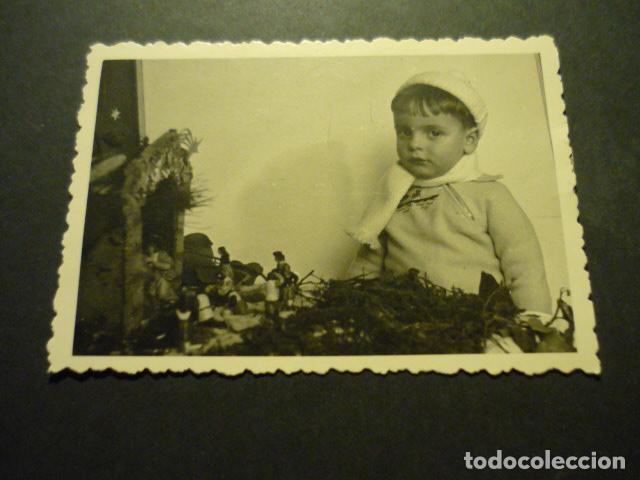 Antique Photography: NI&Ntilde;O ANTE BELEN NACIMIENTO PESEBRE ANTIGUA FOTOGRAFIA 7,5 X 10,5 CM