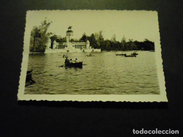 Fotografia antiga: MADRID EL RETIRO ANTIGUA FOTOGRAFIA 7,5 X 10,5 CM