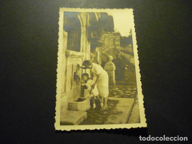 Alte Fotografie: SANTANDER FUENTE EN REINA VICTORIA ANTIGUA FOTOGRAFIA 9 X 13 CM
