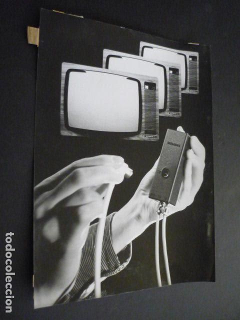 Fotograf&iacute;a antigua: TELEVISORES ANTIGUA FOTOGRAFIA 18 X 24 CM