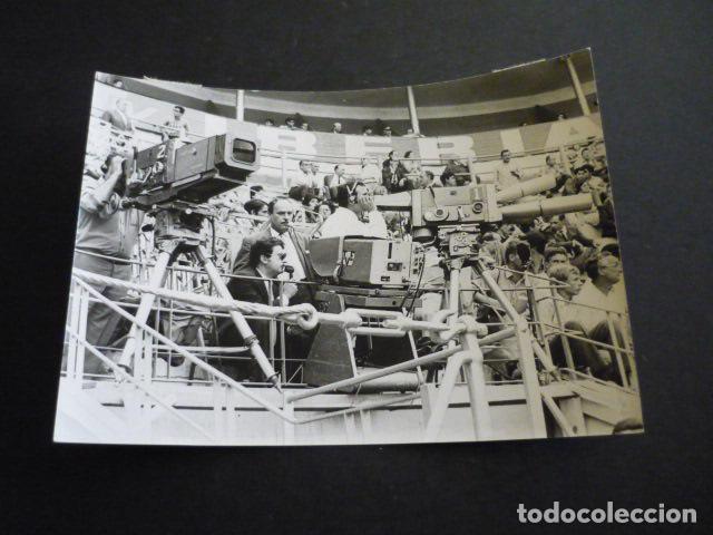 Fotograf&iacute;a antigua: TELEVISION UNIDAD MOVIL RETRANSMISION TVE ANTIGUA FOTOGRAFIA 18 X 13 CM