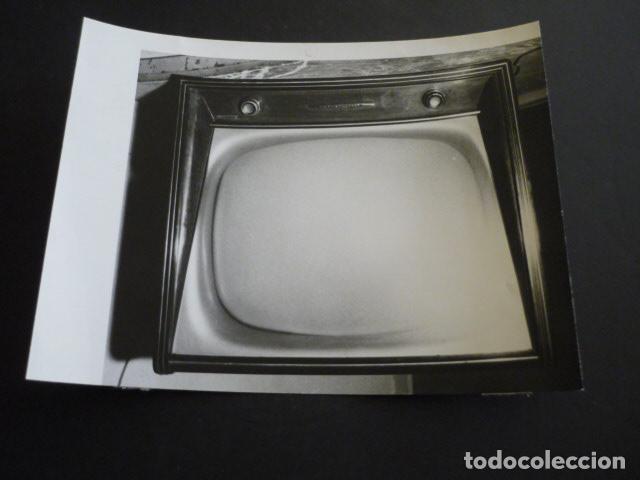 Fotograf&iacute;a antigua: APARATO DE TELEVISION ANTIGUA FOTOGRAFIA 18 X 24 CM