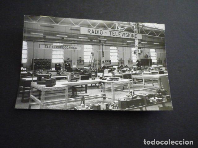 Fotograf&iacute;a antigua: FABRICA DE RADIO Y TELEVISION ANTIGUA FOTOGRAFIA 18 X 12 CM