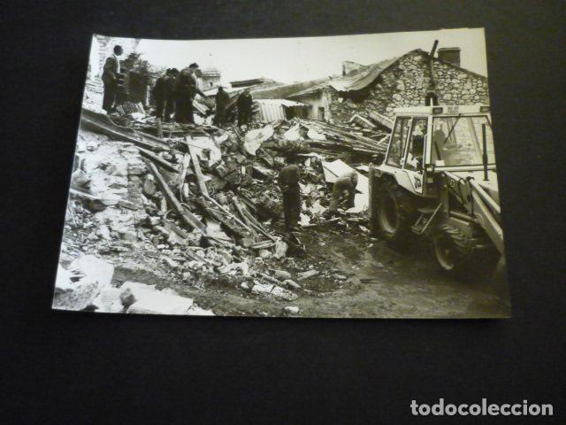 Fotografia antiga: MONDEJAR GUADALAJARA EXPLOSION ANTIGUA FOTOGRAFIA 18 X 13 CM