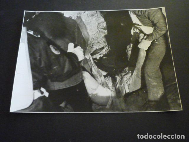 Fotograf&iacute;a antigua: BENIDORM ALICANTE EXPLOSION ANTIGUA FOTOGRAFIA 18 X 24 CM