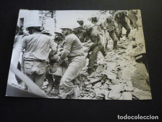 Alte Fotografie: TARRAGONA EL SERELL&Oacute; EXPLOSION ANTIGUA FOTOGRAFIA 18 X 24 CM