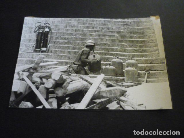 Fotografia antiga: TARRAGONA EL SERELL&Oacute; EXPLOSION ANTIGUA FOTOGRAFIA 16 X 22 CM
