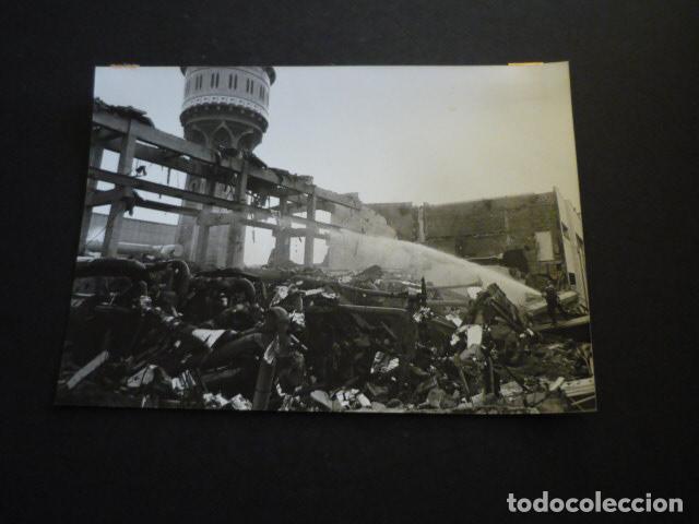 Fotograf&iacute;a antigua: BARCELONA PLANTA DE GAS EXPLOSION ANTIGUA FOTOGRAFIA 13 X 18 CM