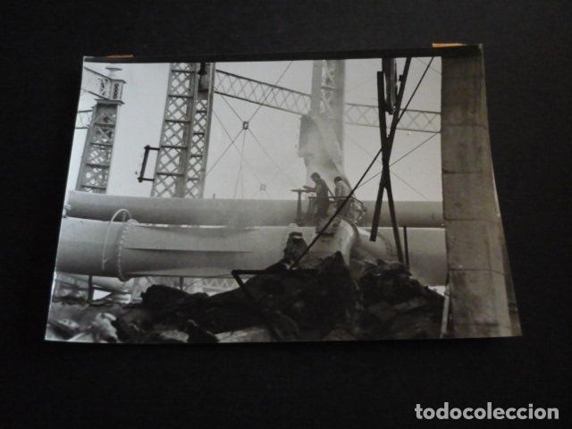 Fotograf&iacute;a antigua: BARCELONA PLANTA DE GAS EXPLOSION ANTIGUA FOTOGRAFIA 13 X 18 CM