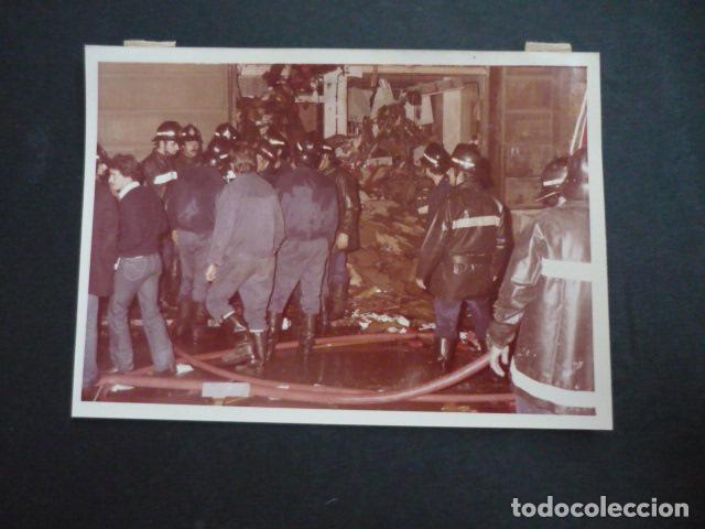 Fotograf&iacute;a antigua: BARCELONA EXPLOSION DE GAS VIVIENDA POLICIA MUNIPAL Y BOMBEROS ANTIGUA FOTOGRAFIA 12 X 18 CM