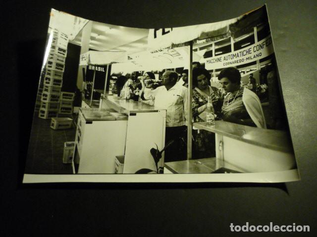 Alte Fotografie: MADRID CASA DEL CAMPO I FERIA INTERNACIONAL ALIMENTACION AIDA 1969 ANTIGUA FOTOGRAFIA 23 X 17 CM