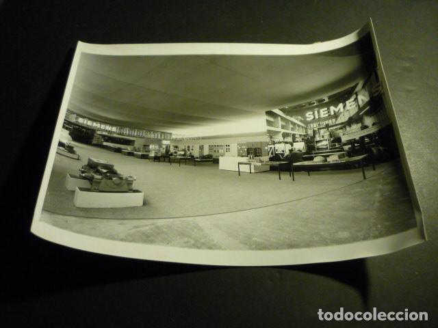 Antique Photography: MADRID EXPOSICION INTERNACIONAL ALEMANIA Y SU INDUSTRIA 1966ANTIGUA FOTOGRAFIA 18 X 24 CM