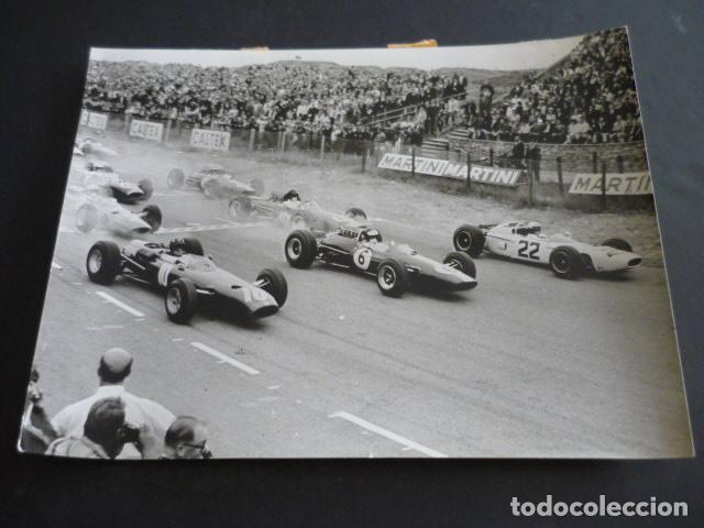 Antique Photography: GRAN PREMIO DE MONZA SALIDA AUTOMOVILISMO 1965 ANTIGUA FOTOGRAFIA 18 X 24 CM