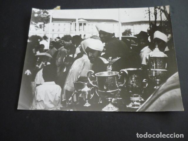 Antique Photography: RALLYE SAFARI KENIA UGANDA Y TANGANICA AUTOMOVILISMO 1965 ANTIGUA FOTOGRAFIA 18 X 24 CM