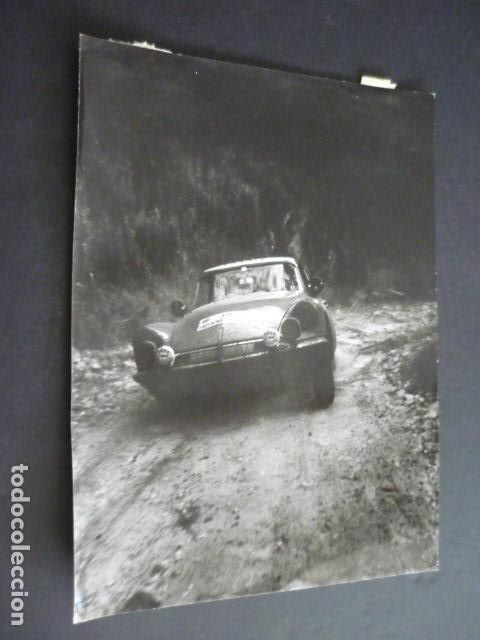 Antique Photography: RALLYE SAFARI KENIA UGANDA Y TANGANICA AUTOMOVILISMO 1965 ANTIGUA FOTOGRAFIA 18 X 24 CM