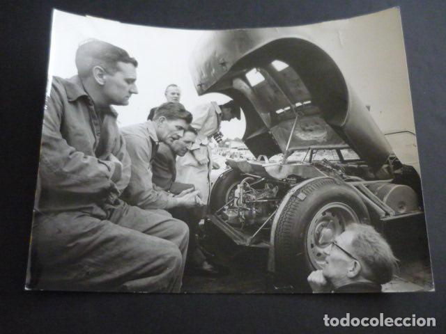 Antique Photography: LAS XXIV HORAS DE LE MANS ENTRENAMIENTOS AUTOMOVILISMO 1965 ANTIGUA FOTOGRAFIA 18 X 24 CM