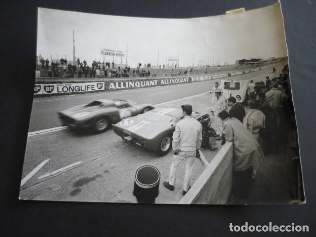Antique Photography: LAS XXIV HORAS DE LE MANS ENTRENAMIENTOS AUTOMOVILISMO 1965 ANTIGUA FOTOGRAFIA 18 X 24 CM