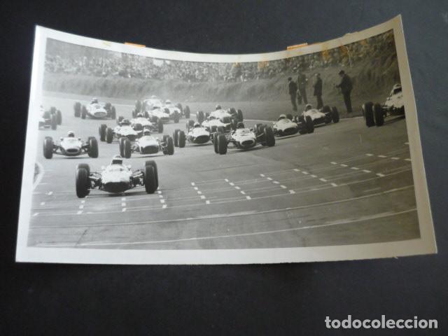 Antique Photography: CARRERA DE BRANDS HATCH DAILY MAIL AUTOMOVILISMO 1965 ANTIGUA FOTOGRAFIA 18 X 24 CM