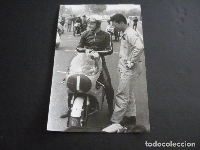 Antique Photography: MIKE HAILWOOD CORREDOR MOTOCICLISMO ANTIGUA FOTOGRAFIA 18 X 12 CM