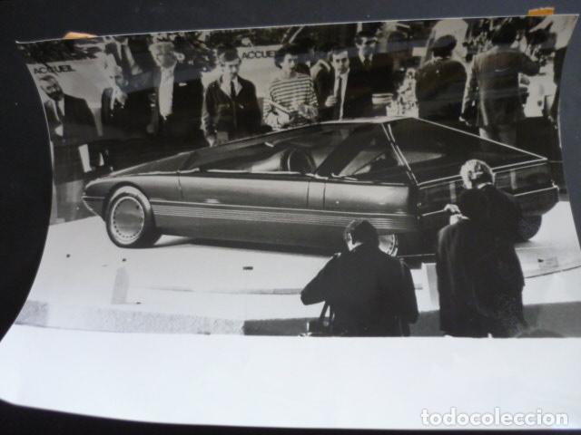 Fotograf&iacute;a antigua: PARIS 67 SALON DEL AUTOMOVIL KARIN CITROEN AUTOMOVIL ANTIGUA FOTOGRAFIA 25 X 20 CM