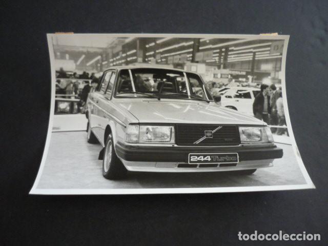 Antique Photography: PARIS 67 SALON DE AUTOMOVIL, AUTOMOVIL VOLVO 244 ANTIGUA FOTOGRAFIA 13 X 18 CM