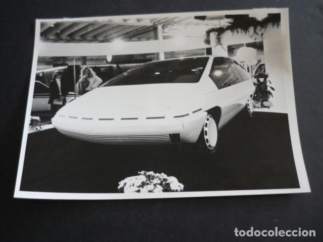 Fotograf&iacute;a antigua: FRANKFURT SALON DE AUTOMOVIL CITROEN XENIA ANTIGUA FOTOGRAFIA 13 X 18 CM