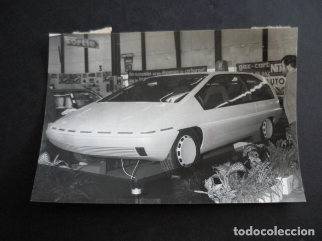 Fotograf&iacute;a antigua: BURDEOS SALON DE AUTOMOVIL CITROEN XENIA ANTIGUA FOTOGRAFIA 9 X 12,5 CM