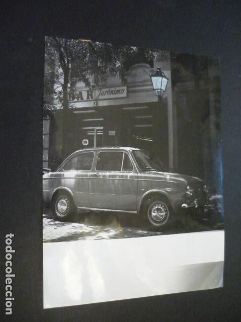 Antique Photography: AUTOMOVIL APARCADO ANTIGUA FOTOGRAFIA 18 X 24 CM