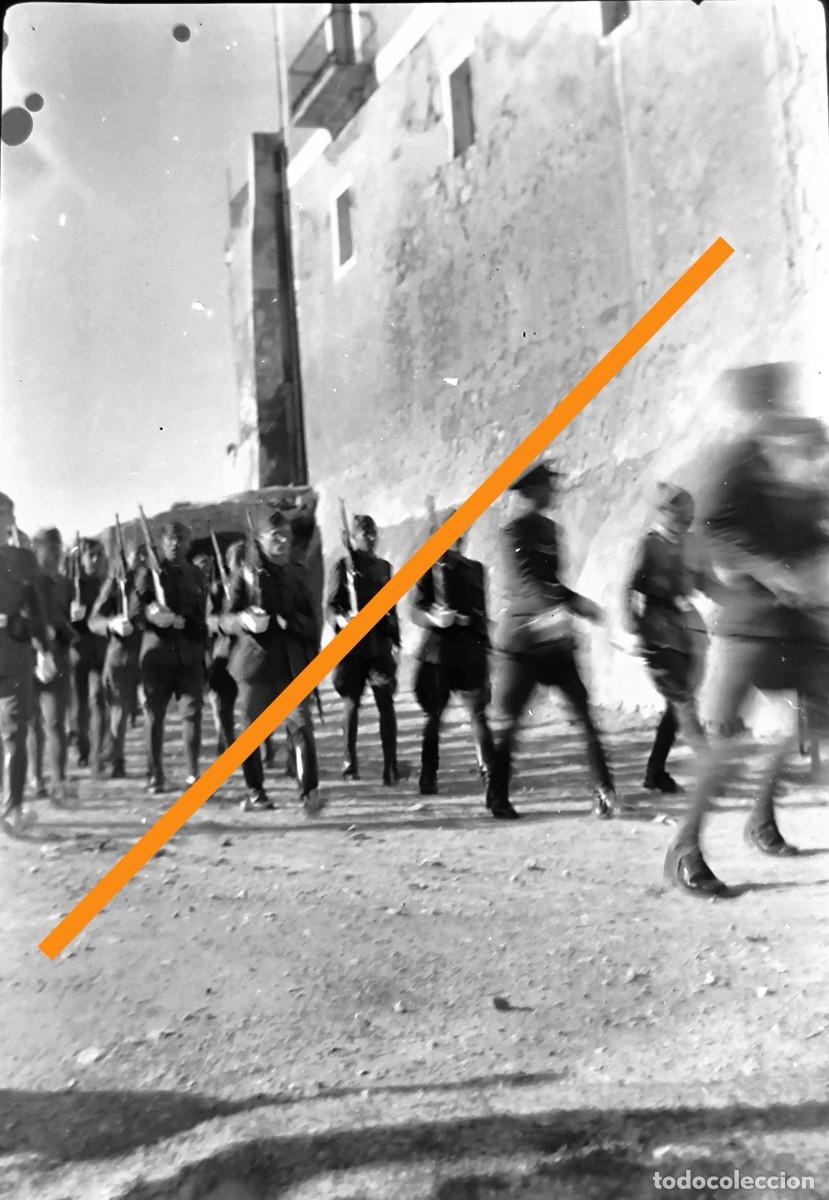 Fotograf&iacute;a antigua: Antiguo negativo de fotograf&iacute;a. Militar. Militares espa&ntilde;oles. A&ntilde;os 30/40