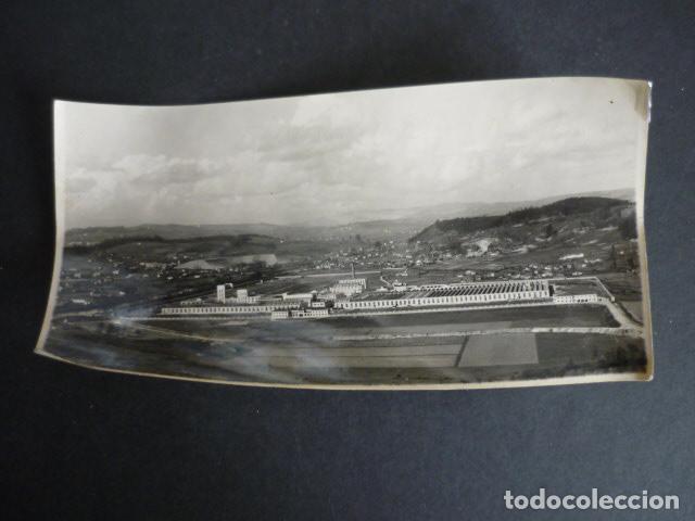 Fotograf&iacute;a antigua: TORRELAVEGA CANTABRIA VISTA GENERAL DE LA FABRICA SNIACE ANTIGUA FOTOGRAFIA 9 X 17,5 CM