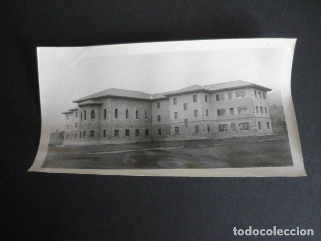 Fotograf&iacute;a antigua: VIERNOLES TORRELAVEGA CANTABRIA REFORMATORIO ANTIGUA FOTOGRAFIA 10 X 17,5 CM