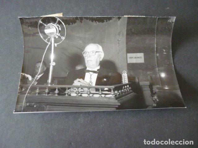 Fotografia antica: JOSE MARIA PEMAN ESCRITOR ANTIGUA FOTOGRAFIA 18 X 12 CM