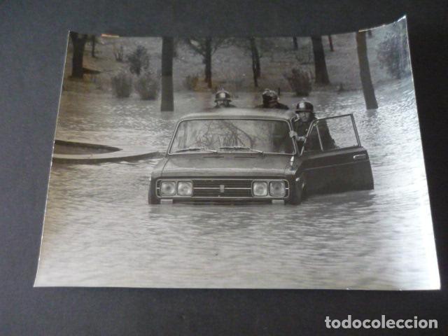 Alte Fotografie: MADRID INUNDACIONES RIO MANZANARES RIBERA ANTIGUA FOTOGRAFIA 18 X 24 CM
