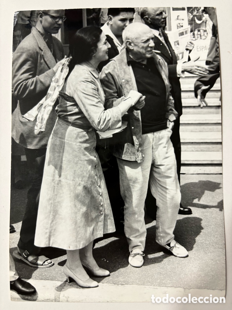 Fotograf&iacute;a antigua: Foto original del pintor Pablo Picasso con su esposa y modelo Jacqueline Roque