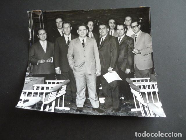 Fotograf&iacute;a antigua: LA VOZ DE MADRID CADENA SER RADIO MINUTO 1969 ANTIGUA FOTOGRAFIA 15 X 18 CM