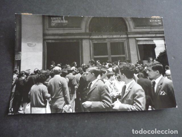 Fotograf&iacute;a antigua: RADIO MADRID CADENA SER PROGRAMA LA HORA TRECE ANTIGUA FOTOGRAFIA 10 X 15 CM