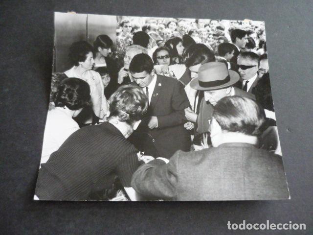 Fotograf&iacute;a antigua: RADIO MADRID CADENA SER PROGRAMA LA HORA TRECE ANTIGUA FOTOGRAFIA 12 X 15 CM