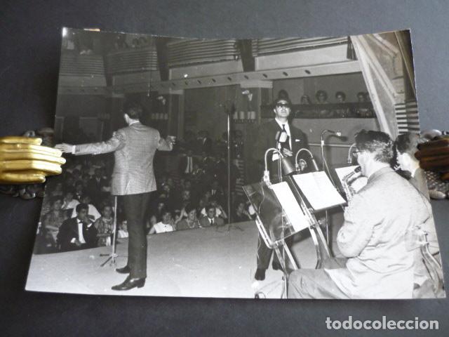 Photographie ancienne: RADIO MADRID CADENA SER PROGRAMA LA NUEVA OLA MUSICAL FOTOGRAFIA 24 X 18 CM