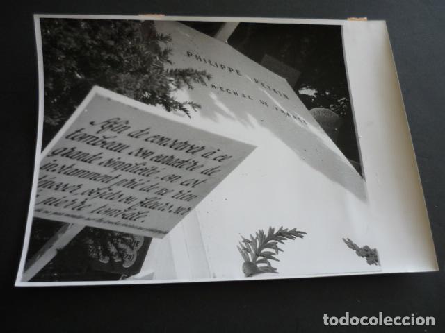 Fotograf&iacute;a antigua: ISLA DE YEU FRANCIA TUMBA DEL MARISCAL PETAIN ANTIGUA FOTOGRAFIA 18 X 22 CM