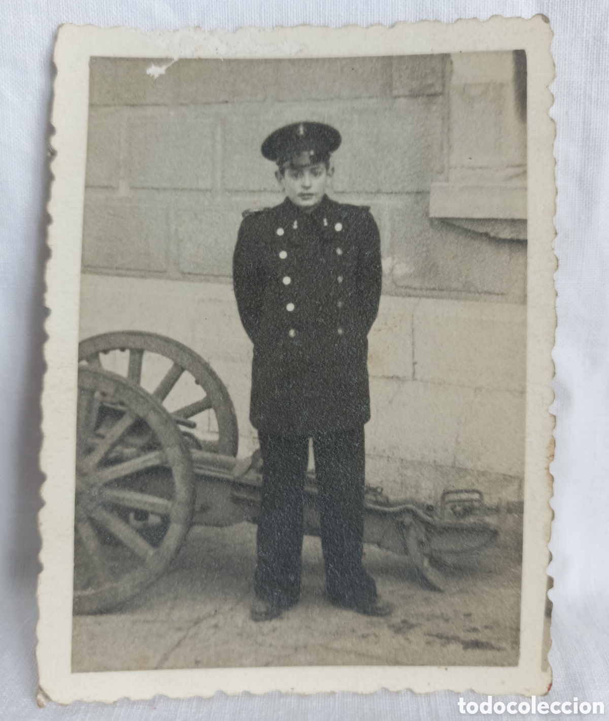 Fotograf&iacute;a antigua: TRUBIA. ASTURIAS. Aprendiz de la Fabrica de Armas con uniforme. Arrieta. Oviedo.